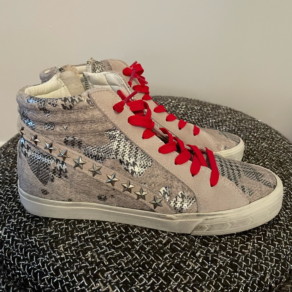 Steve Madden Kenzie Hi Tops - Size 10 - good condition